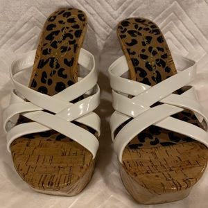 Jessica Simpson Violas White Platform
Wedge Sandals 7.5 Good Preowned condition